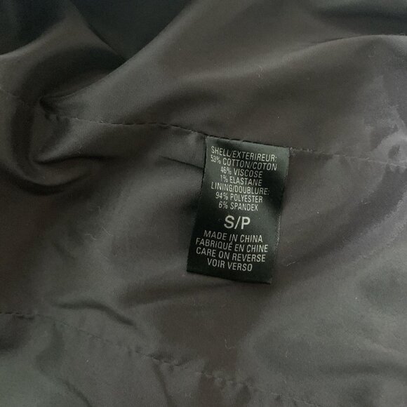 Sleek and timeless Elie Tahari - Picture 6 of 8